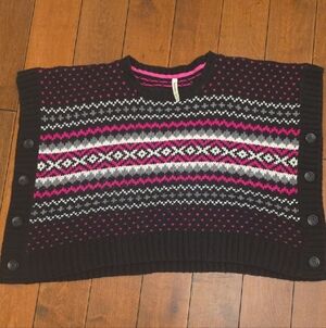 Aeropostale Black and Pink Knit Poncho